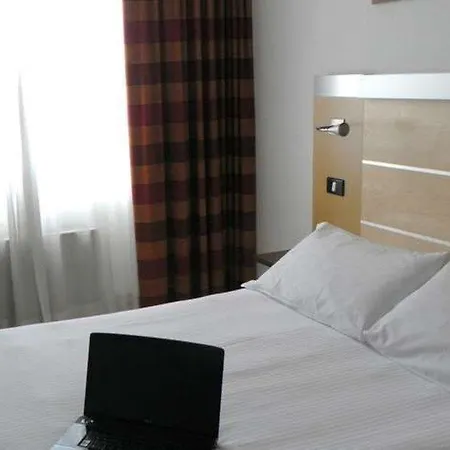 Sotel Nomentana Rome
