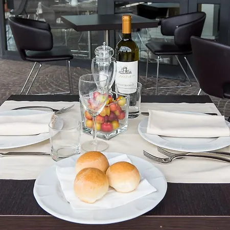 Sotel Nomentana 3* روما