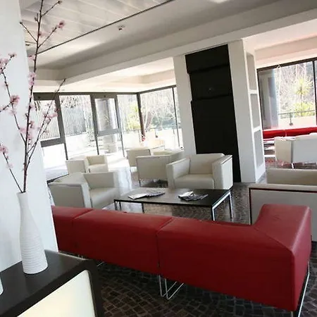 Sotel Nomentana 3* روما