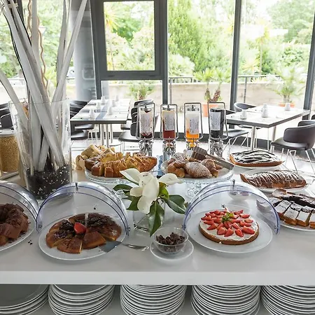 Sotel Nomentana روما